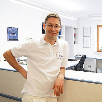 Zahnarzt Dr. Sebastian Gebhard